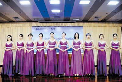 專業(yè)禮儀隊(duì)服務(wù)消費(fèi)季 軟件開發(fā)賦能高效運(yùn)營(yíng)